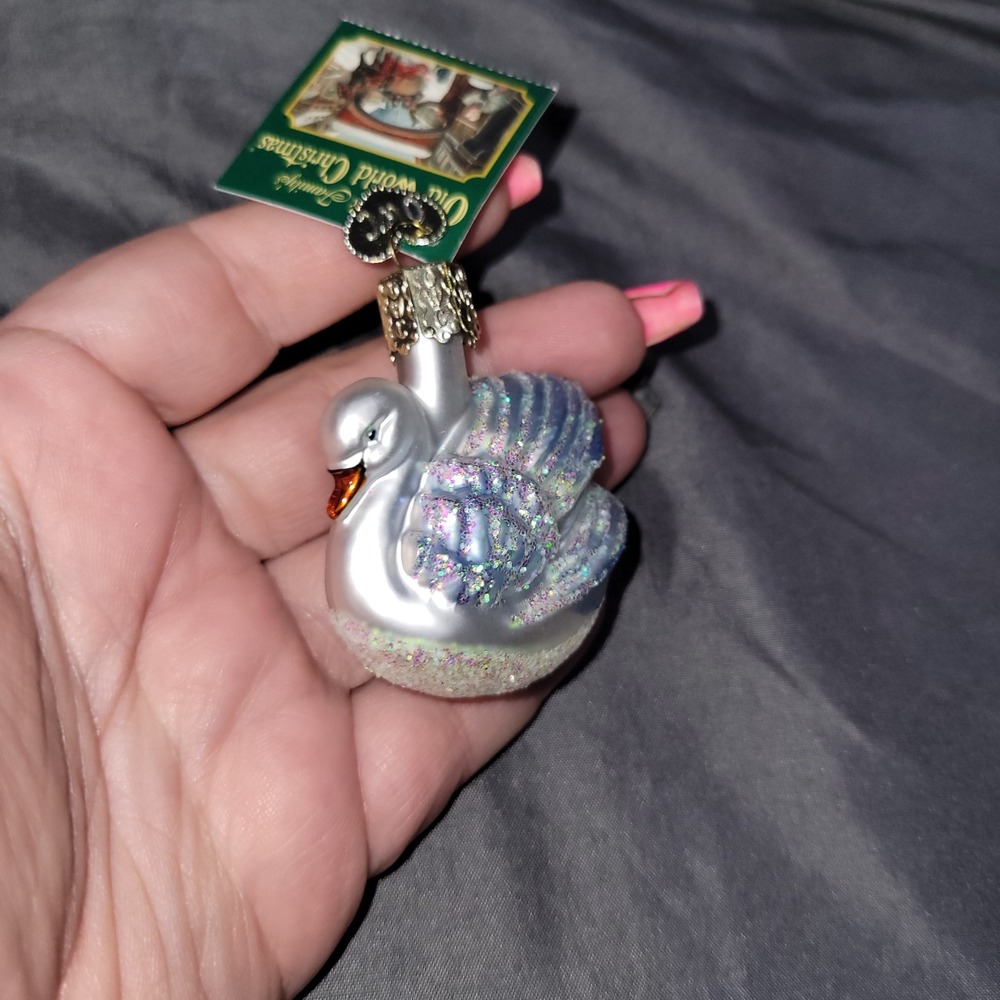 2001 THE SMALL SWAN - OLD WORLD CHRISTMAS GLASS ORNAMENT W/TAG